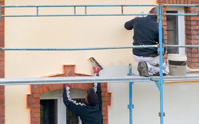travaux de rénovation sur façade d'un immeuble